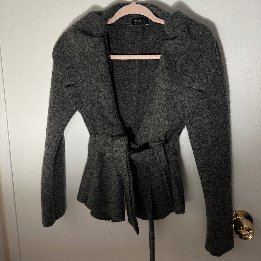 Le Group Basic Grey Wool-Blend Cropped Fitted Jac… - image 1